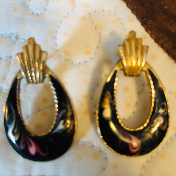 Vintage Earrings, Gold & Black Swirls, Studs - Picture 2 of 12